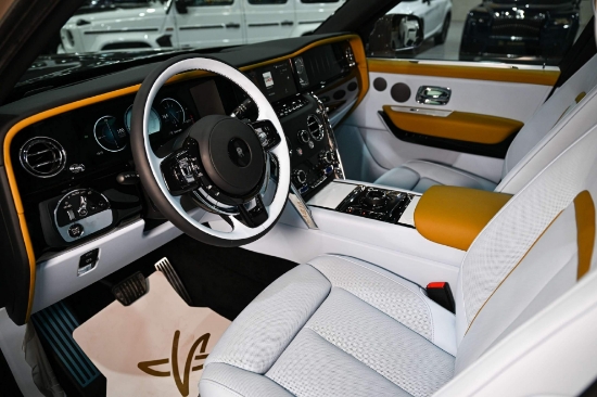 Picture of Rolls Royce Cullinan Mansory