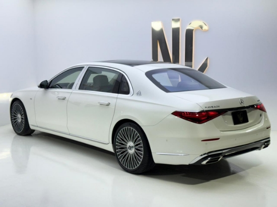 Picture of Mercedes MAYBACH