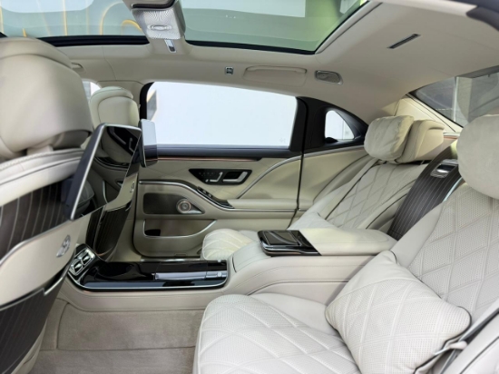 Picture of Mercedes MAYBACH