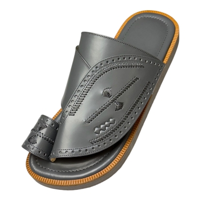 Picture of Saudi embroidered genuine leather shoe