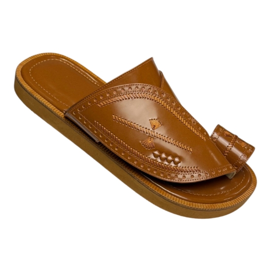Picture of Saudi embroidered genuine leather shoe