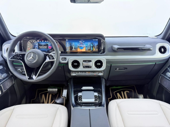 Picture of MERCEDES G500