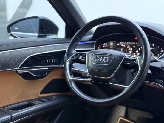 Picture of AUDI A8L 55 TFSI