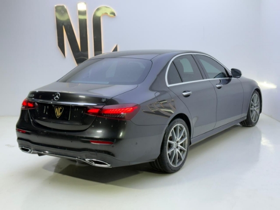 Picture of MERCEDES E200