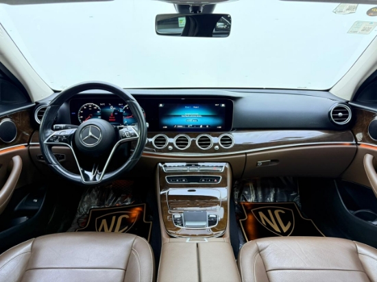Picture of MERCEDES E200