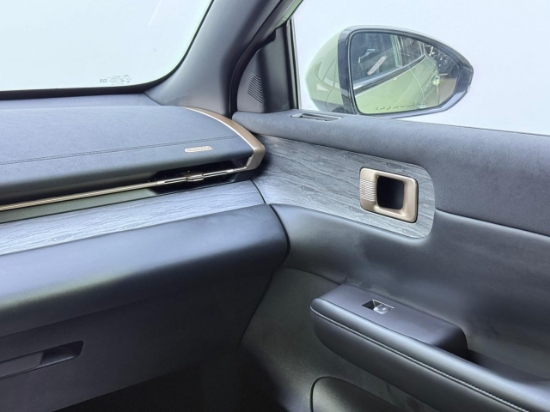 Picture of CHEVROLET CAPTIVE PHEV