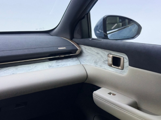 Picture of CHEVROLET CAPTIVE PHEV