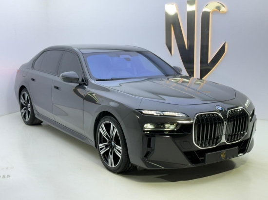 Picture of BMW 735