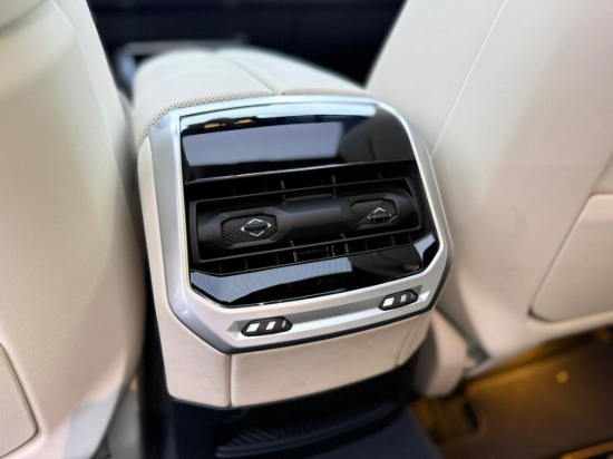 Picture of BMW 735