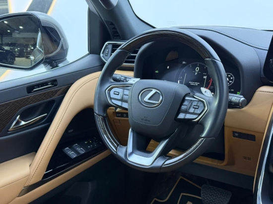 Picture of LEXUS LX600