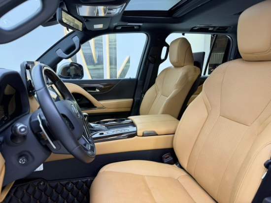 Picture of LEXUS LX600