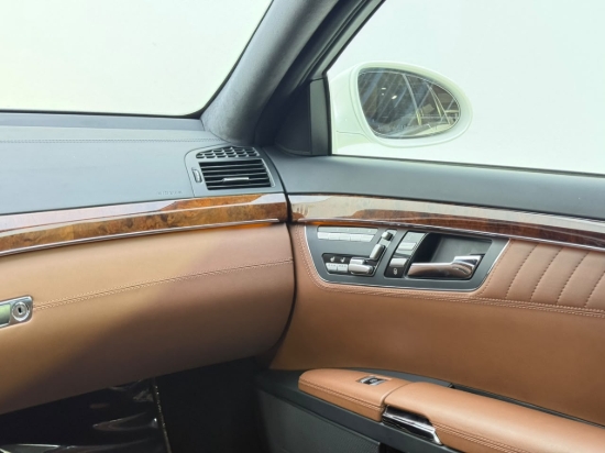 Picture of MERCEDES S500