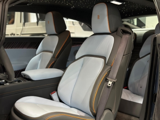 Picture of ROLLS ROYCE SPECTRE