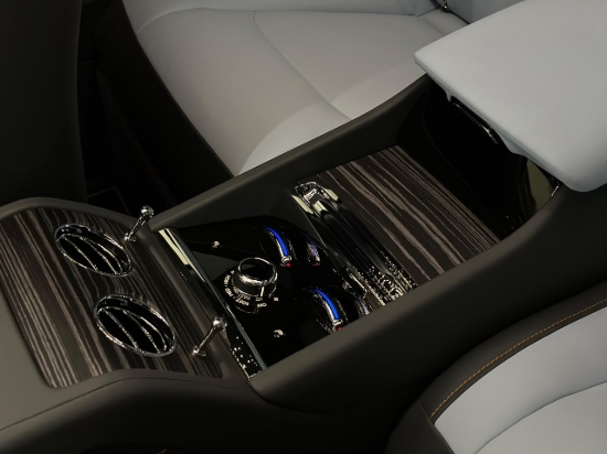 Picture of ROLLS ROYCE SPECTRE
