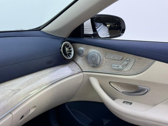 Picture of MERCEDES E450