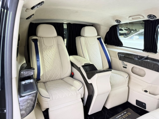 Picture of MERCEDES V12 MAYBACH