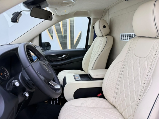 Picture of MERCEDES V12 MAYBACH