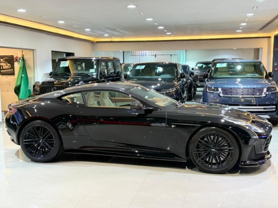 Picture of ASTON MARTIN DB12