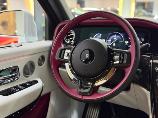 Picture of ROLLS ROYCE CULLINAN