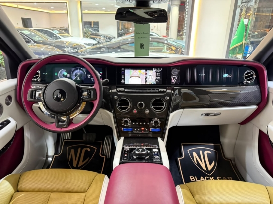 Picture of ROLLS ROYCE CULLINAN