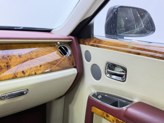 Picture of ROLLS ROYCE GHOST