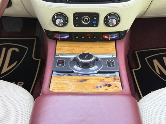 Picture of ROLLS ROYCE GHOST
