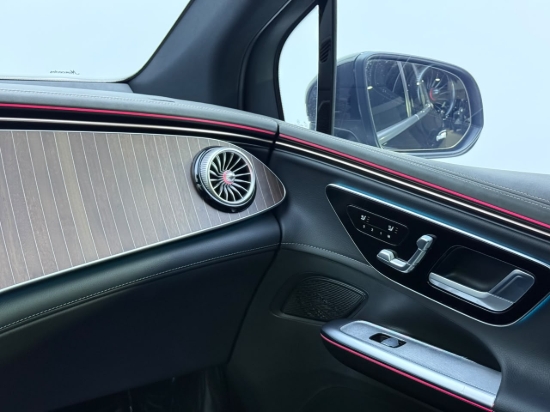 Picture of MERCEDES EQE 500