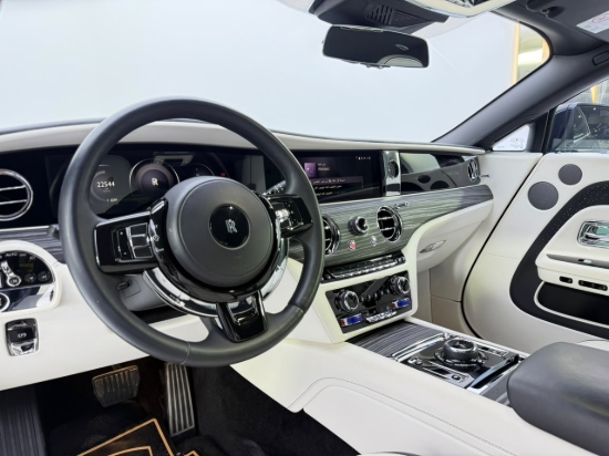 Picture of ROLLS ROYCE SPECTRE