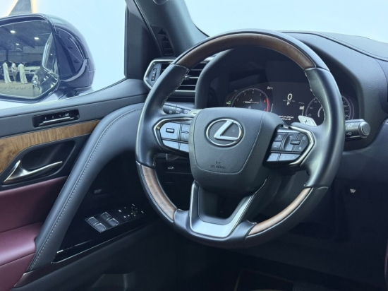 Picture of LEXUS LX600