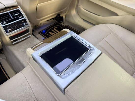 Picture of BMW 730