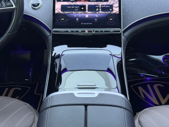 Picture of MERCEDES EQ 350