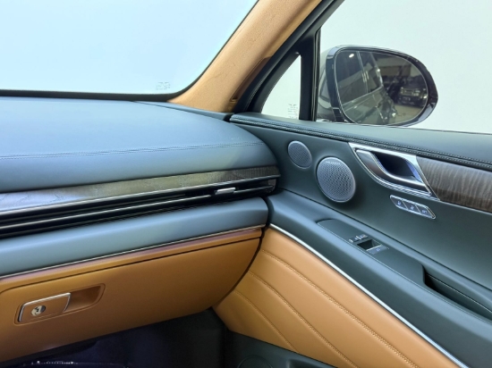Picture of GENESIS GV80