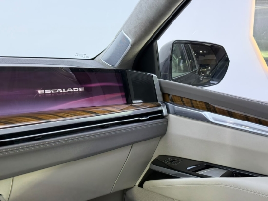 Picture of CADILLAC ESCALADE SPORT PLATINUM