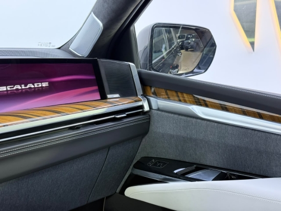 Picture of CADILLAC ESCALADE SPORT PLATINUM