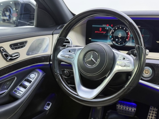 Picture of MERCEDES S560