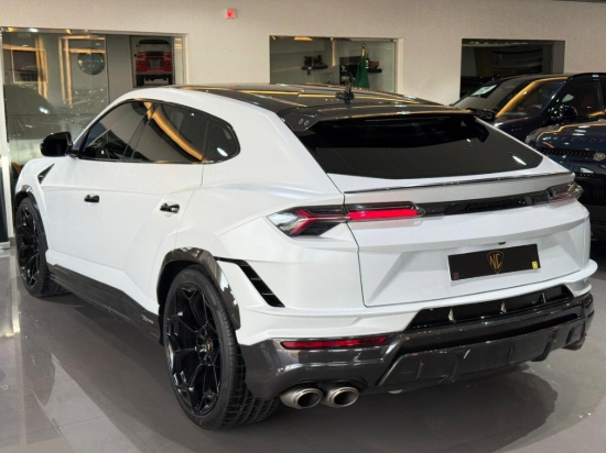 Picture of LAMBORGHINI URUS PERFORMANTE