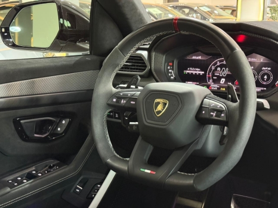 Picture of LAMBORGHINI URUS PERFORMANTE