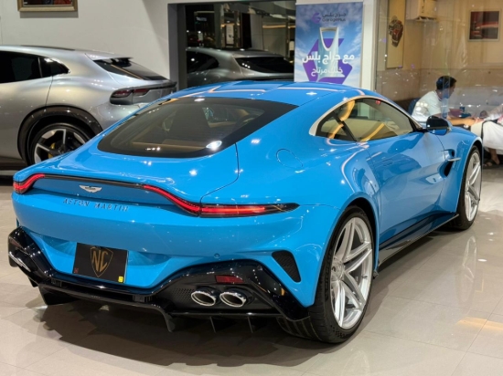 Picture of ASTON MARTIN VANTAGE