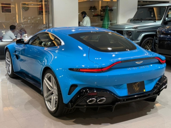 Picture of ASTON MARTIN VANTAGE