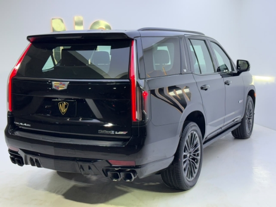 Picture of CADILLAC ESCALADE V