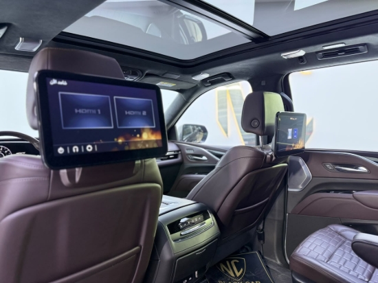 Picture of CADILLAC ESCALADE V